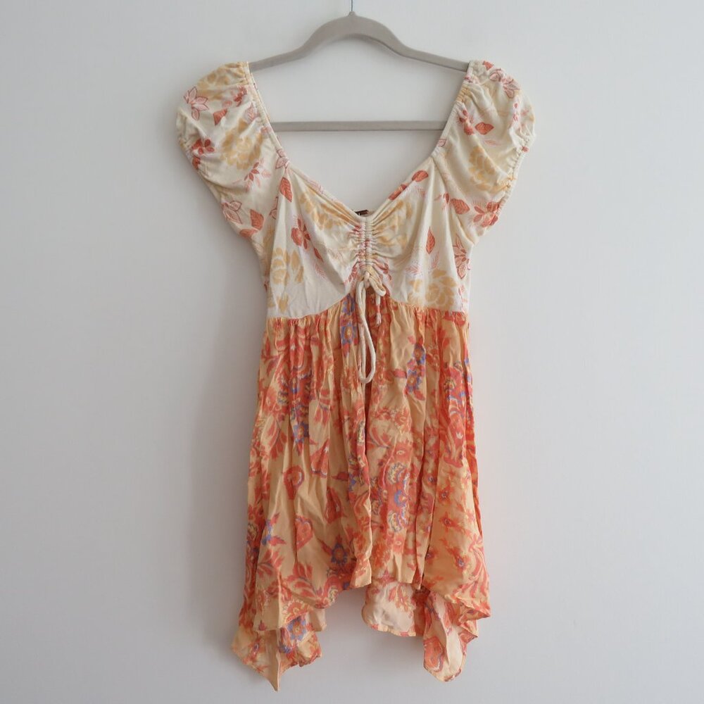 FREE PEOPLE La Bamba Babydoll Top in Tea Combo Floral Boho Handkerchief Y2K XS - Picture 2 of 15